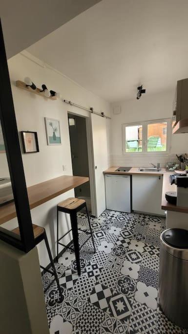 Maisonnette Avec Jardin Proche Paris サン・マンデ エクステリア 写真